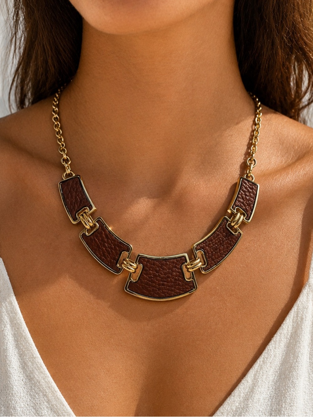 White House Black Market Statement Necklace NWT Gold Tone Brown (LR111/1)